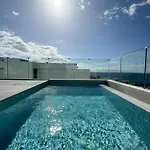 Jan With Heated Pool أذيخي