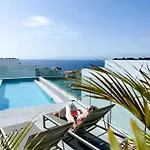 Jan With Heated Pool أذيخي