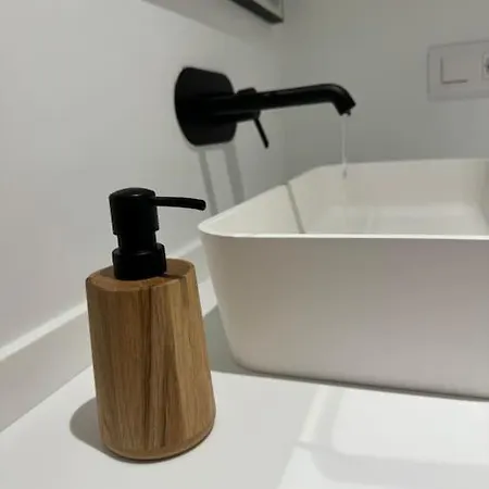 Jan With Heated Pool *