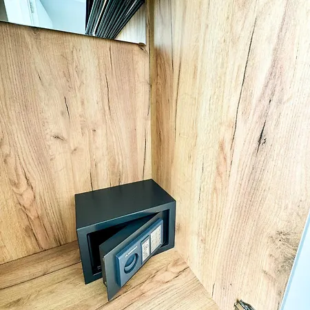 Jan With Heated Pool Вилла